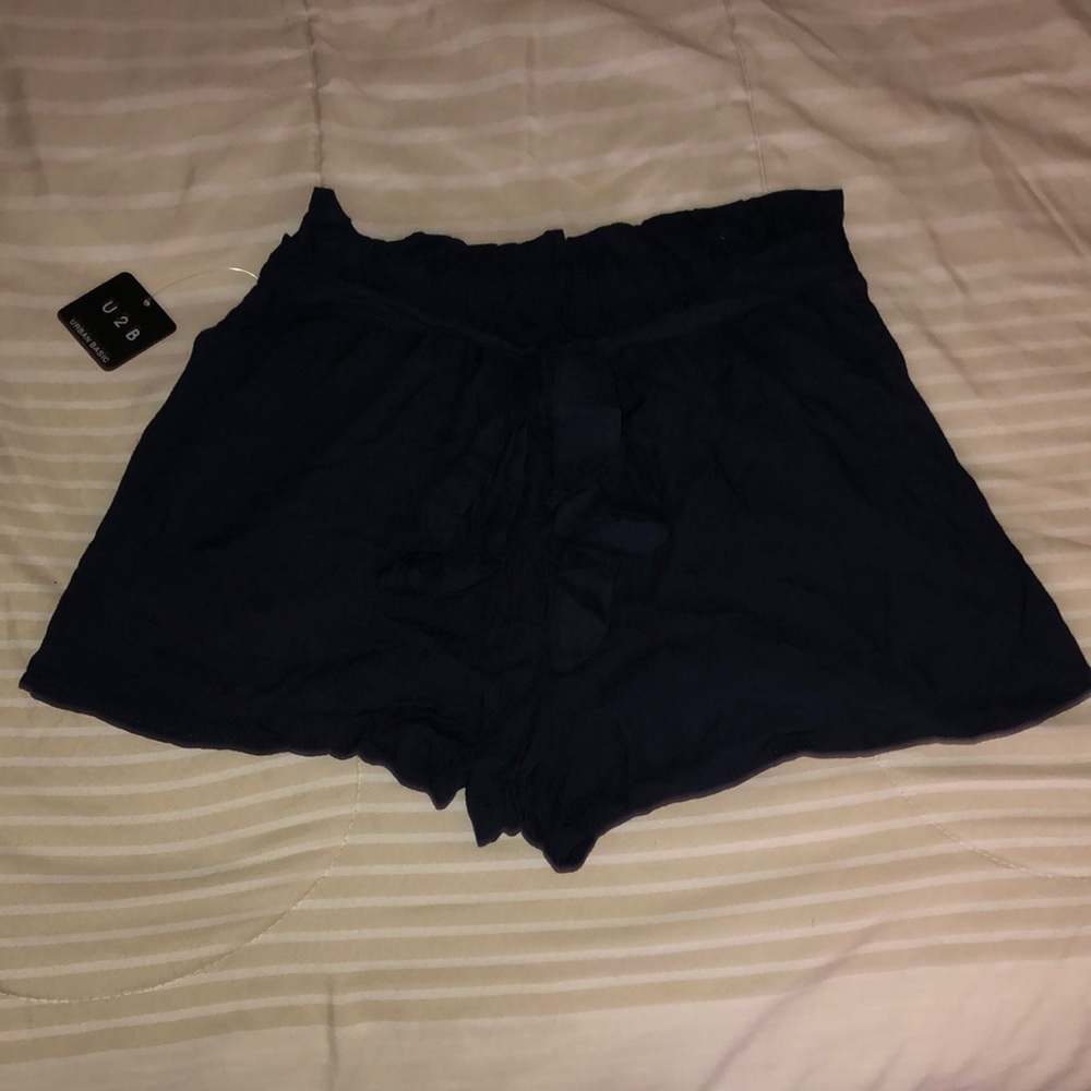 U2B | Shorts